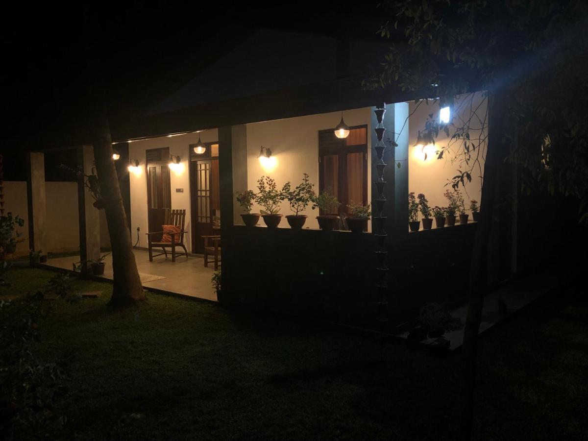 Lohas Villa Hiriketiya Диквелла Экстерьер фото